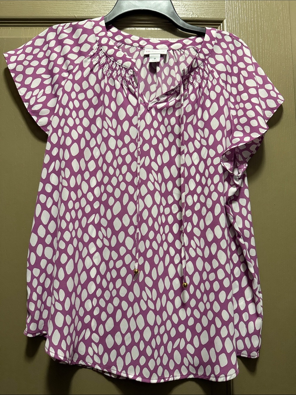 Liz Claiborne Purple & White Dot-Print Flutter Sleeve Blouse